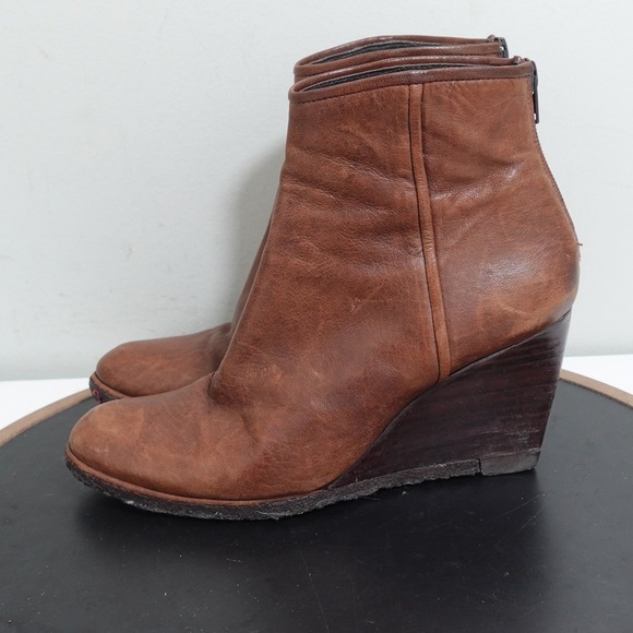 Stuart‎ Weitzman Ankle Boots Women 7M Brown Leather Wedge Heel Zip Back Bootie - Picture 5 of 11